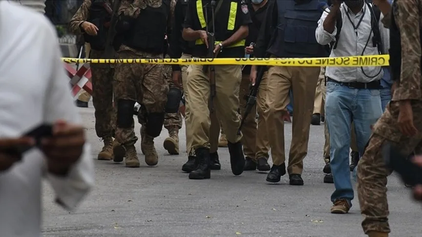 Pakistan'ın Hayber Pahtunhva eyaletinde cami yakınındaki patlamada 15 kişi öldü