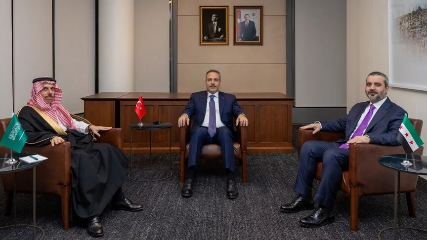 Bakan Fidan, Türkiye-Suriye-Suudi Arabistan Dışişleri Bakanları Toplantısına ev sahipliği yaptı