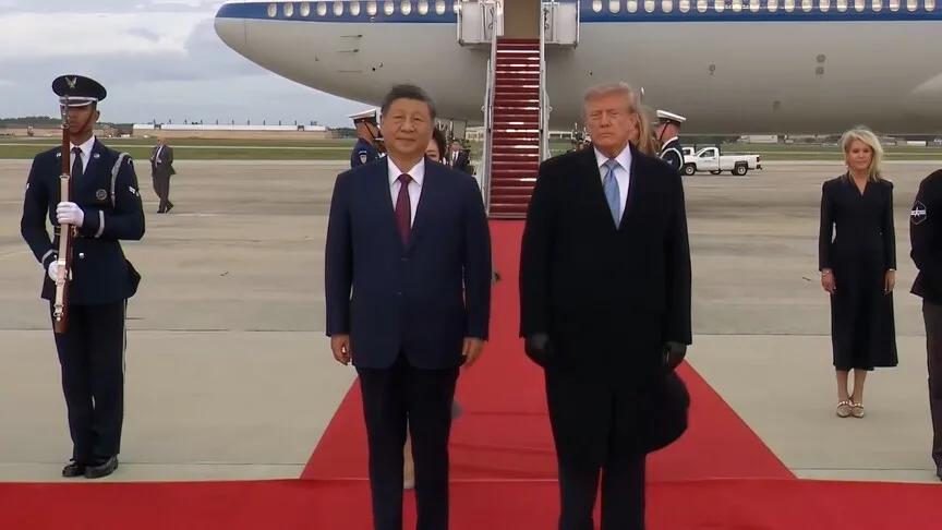 ABD Başkanı Trump, Çin Devlet Başkanı Şi'yi havaalanında karşıladı