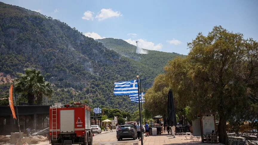 Yunanistan'da 10 bölgede yüksek yangın riski ilan edildi
