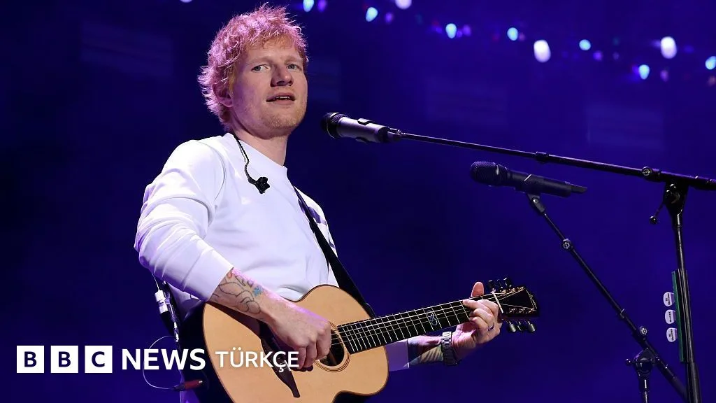 Ed Sheeran, Macklemore'un turne programından çıkarılmasının ardından ilk konserinde özür diledi