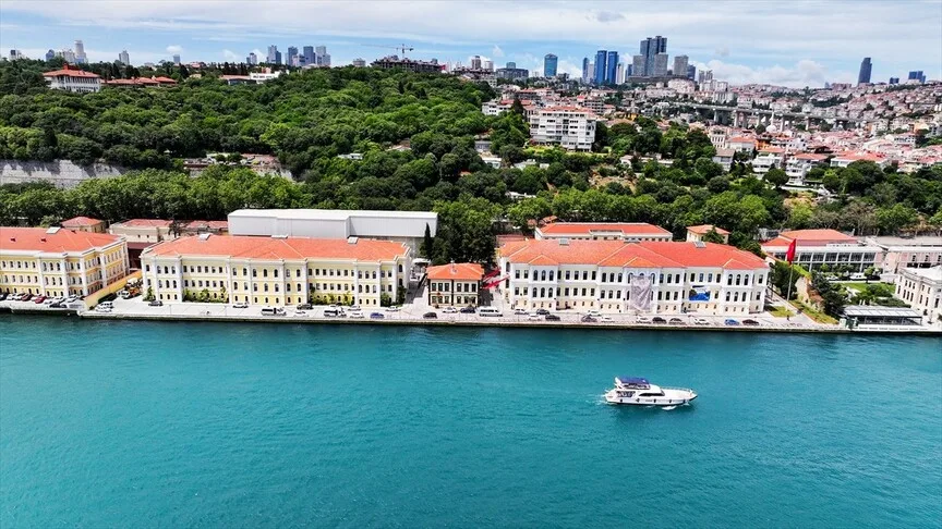 Kabataş Erkek Lisesi 118 yıllık eğitim mirasını geleceğe taşıyor