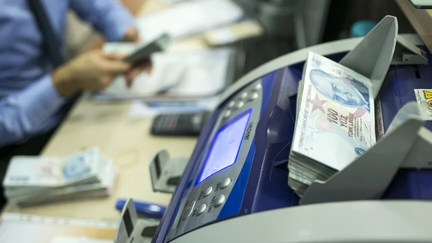Merkezi yönetim bütçesi ağustosta 12,8 milyar lira fazla verdi