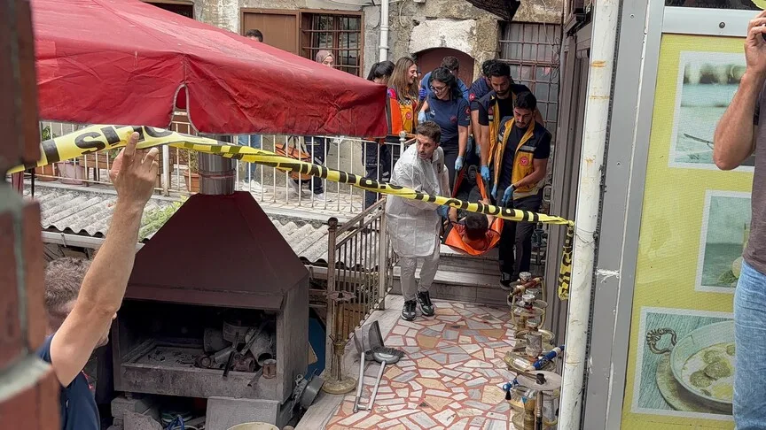 Fatih'te silahlı kavgada 2 kişi öldü, 2 kişi yaralandı