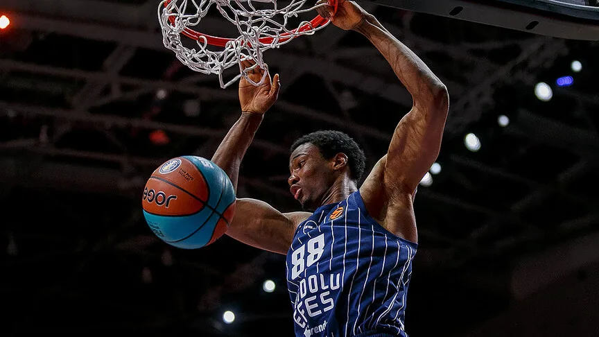Anadolu Efes, Basketbol Avrupa Ligi'nde yarın Barcelona'ya konuk olacak