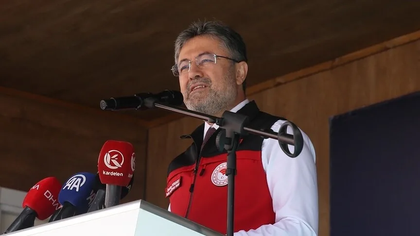 Bakan Yumaklı: Yetiştiricilerden aşı ve kimliklendirme ücreti alınmayacak
