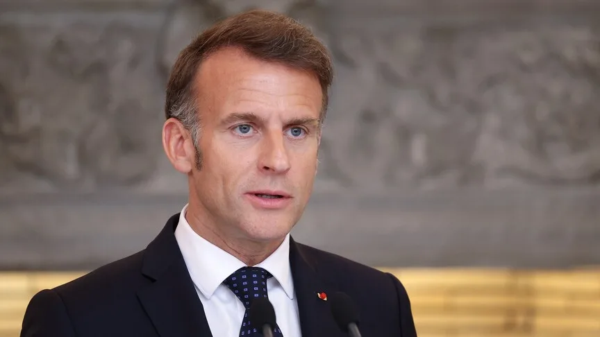 Macron, artan akaryakıt fiyatları için AB'den sektör düzenlemelerini esnetmesini istedi