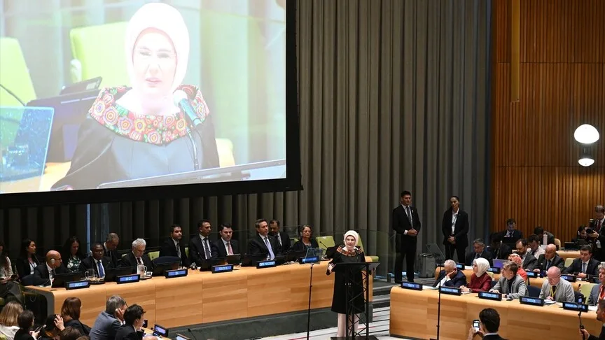 Emine Erdoğan: Tek kullanımlık ürünler etrafında şekillenen kullan-at kültüründen uzaklaşmalıyız