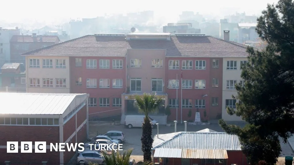 Manisa Turgutlu'da okul önünde silahlı saldırı: Sekiz yaralı, bir gözaltı