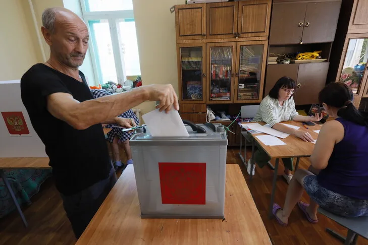 Rusya'da savaş döneminde Devlet Duması seçimi için oy verme yarın başlıyor