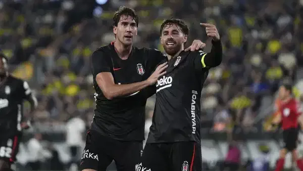 Vlahovic, Trossard ve Orkun... Beşiktaş'ta Kocaelispor maçı öncesi 3 yıldızın son durumu belli oldu