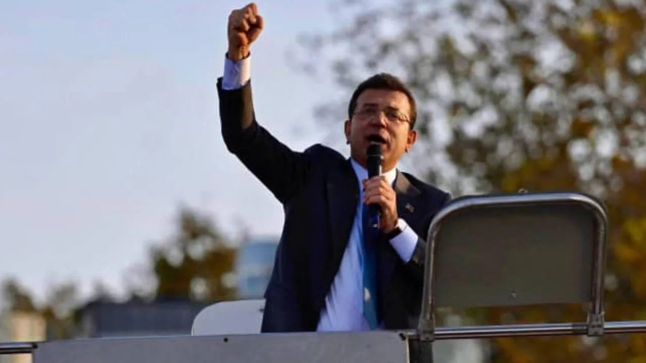 İstifalara ve görevden almaya Ekrem İmamoğlu'ndan ilk yorum: 'Millete çatır çatır hesap vereceksiniz!'