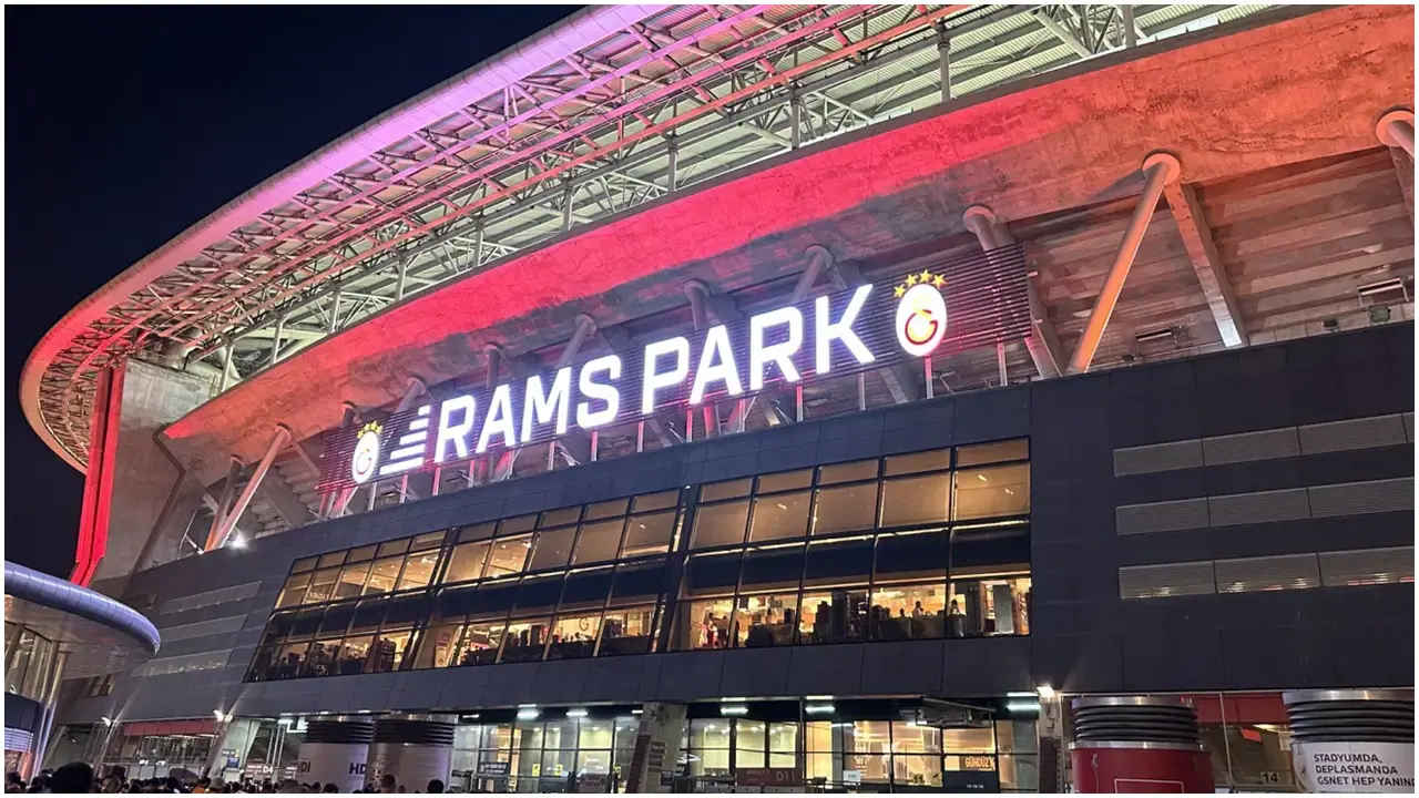 Toprak kayması ve çatlak iddiası... Bakanlıktan RAMS Park açıklaması!