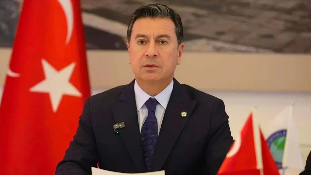 AKP'ye geçeceği iddia edilen Ahmet Aras'tan YENİ Parti'ye mesaj