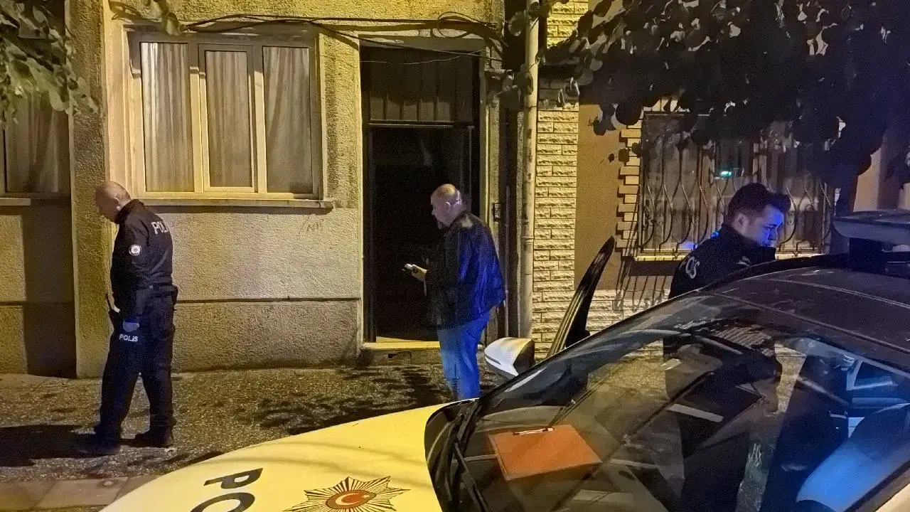 Eskişehir'de şüpheli ölüm... Komşusunun evinde fenalaşan kadın hayatını kaybetti