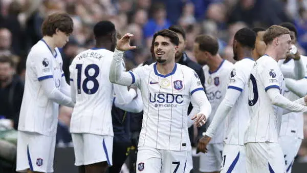 Chelsea, Everton'ı Pedro Neto ile devirdi
