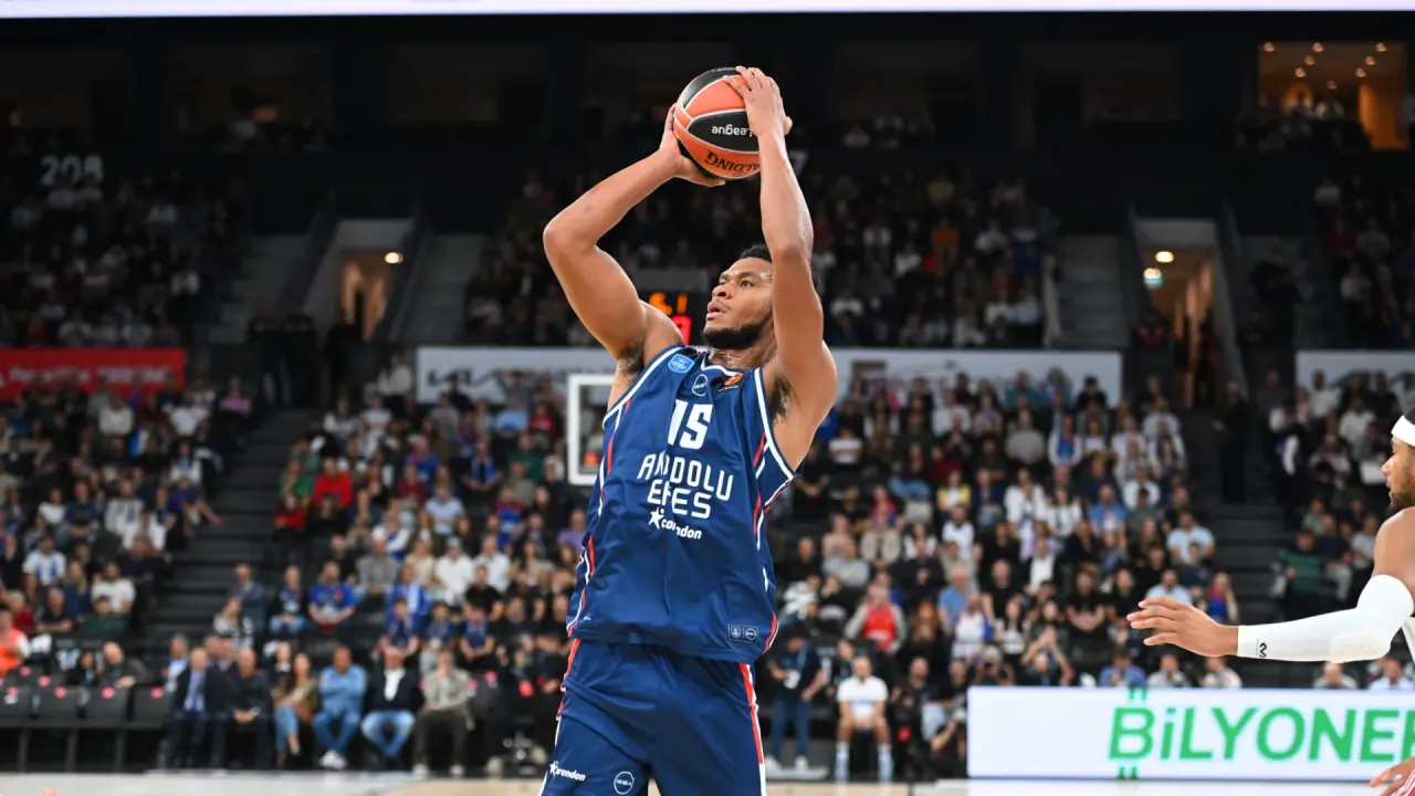 Anadolu Efes'ten sakatlık açıklaması!