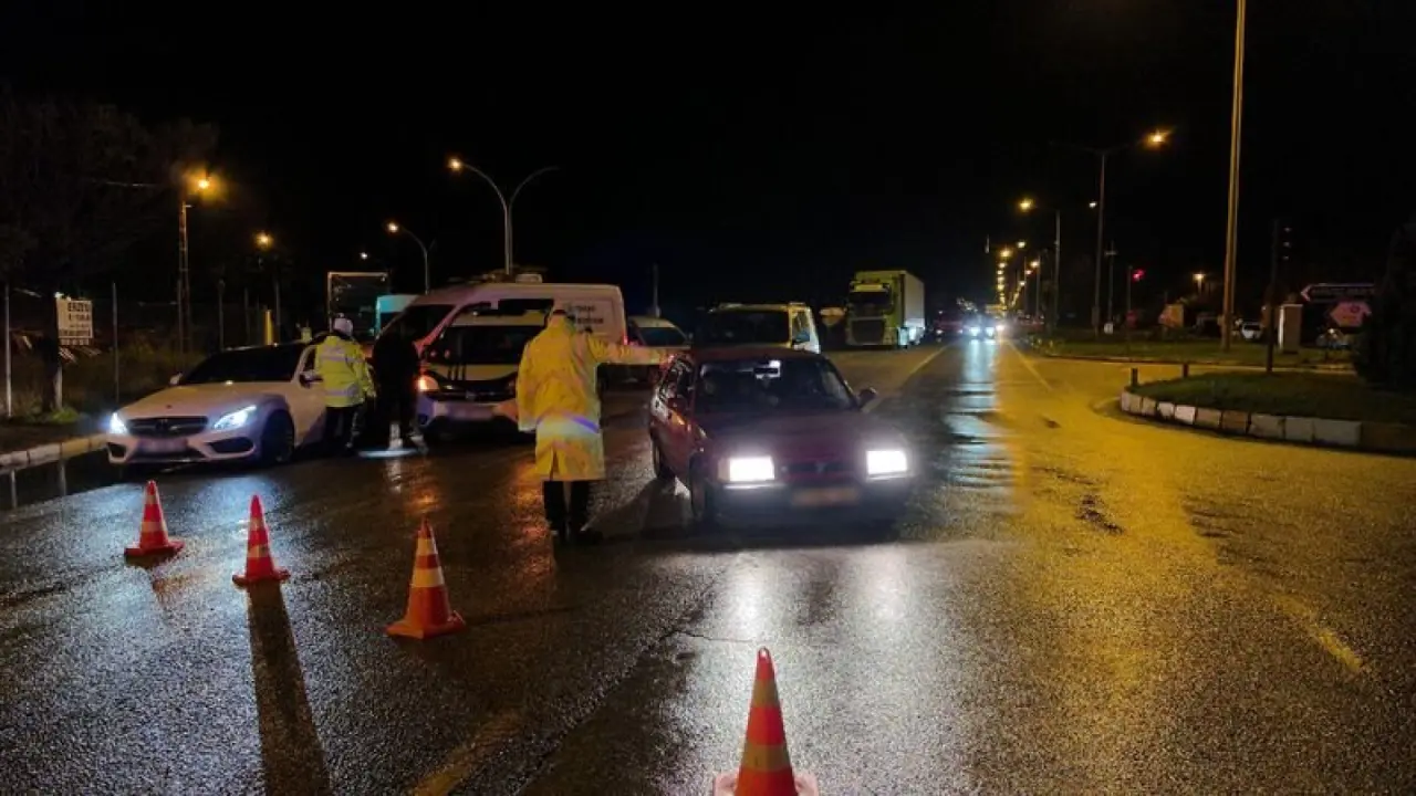 Erzincan-Erzurum karayolu yeniden ulaşıma açıldı