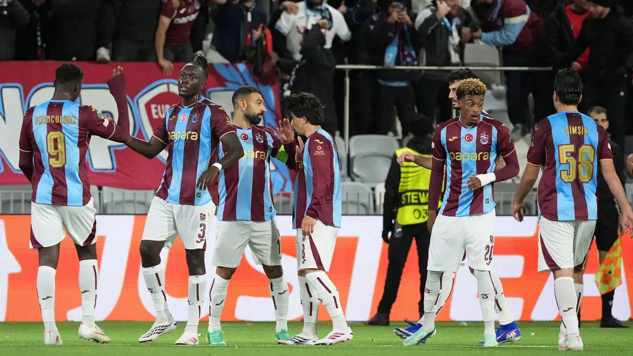 Hasan Al yazdı: Bedenler Finlandiya'da akıllar Beşiktaş maçında!