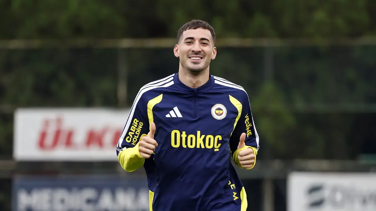 Fenerbahçe'de Mert Müldür gelişmesi