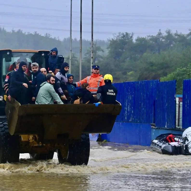 Sağanak yağış geliyor: İstanbul dahil beş ile turuncu kodlu uyarı