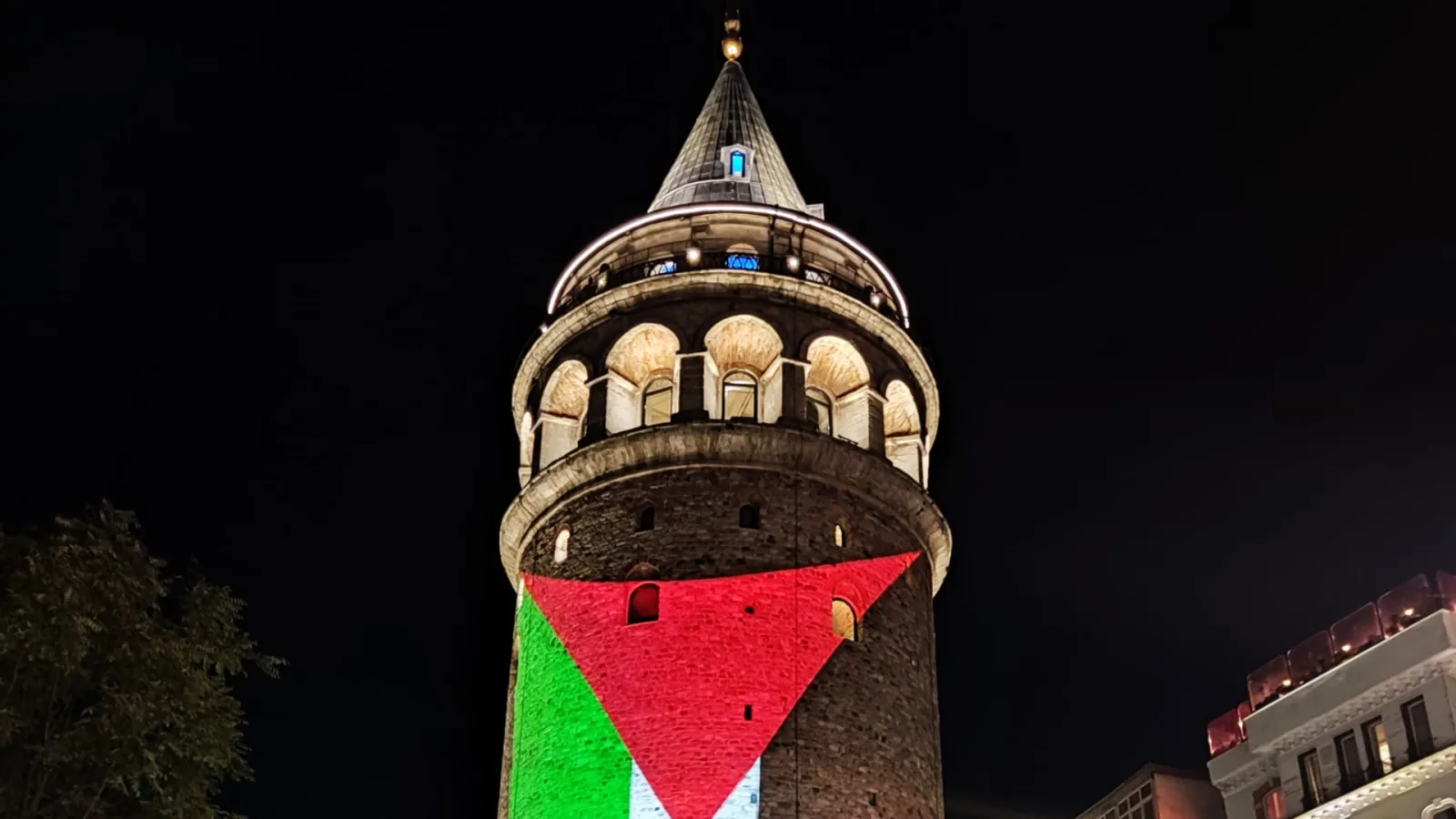Galata’da Filistin’in ışığı
