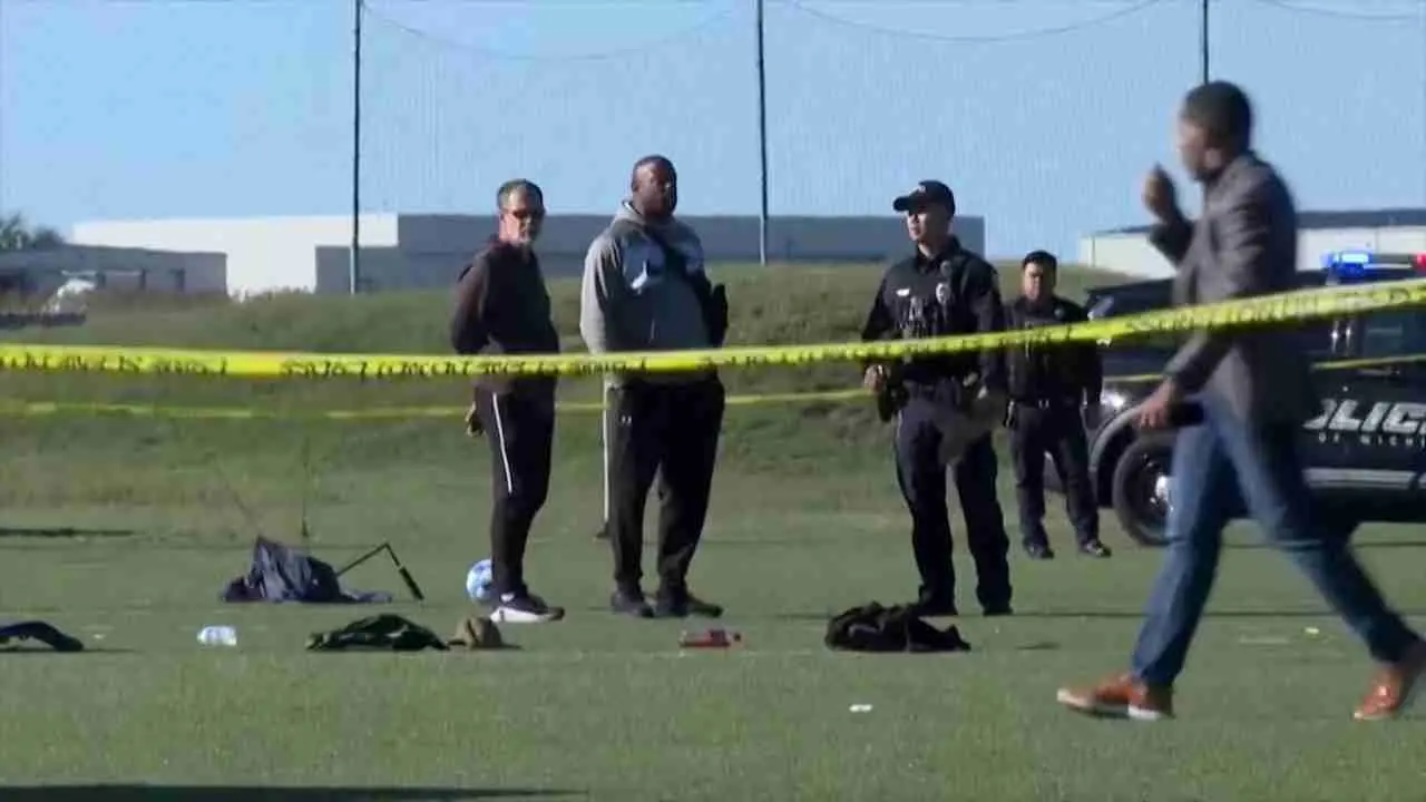 Futbol sahasına kamyonet daldı: 2 ölü, 10 yaralı